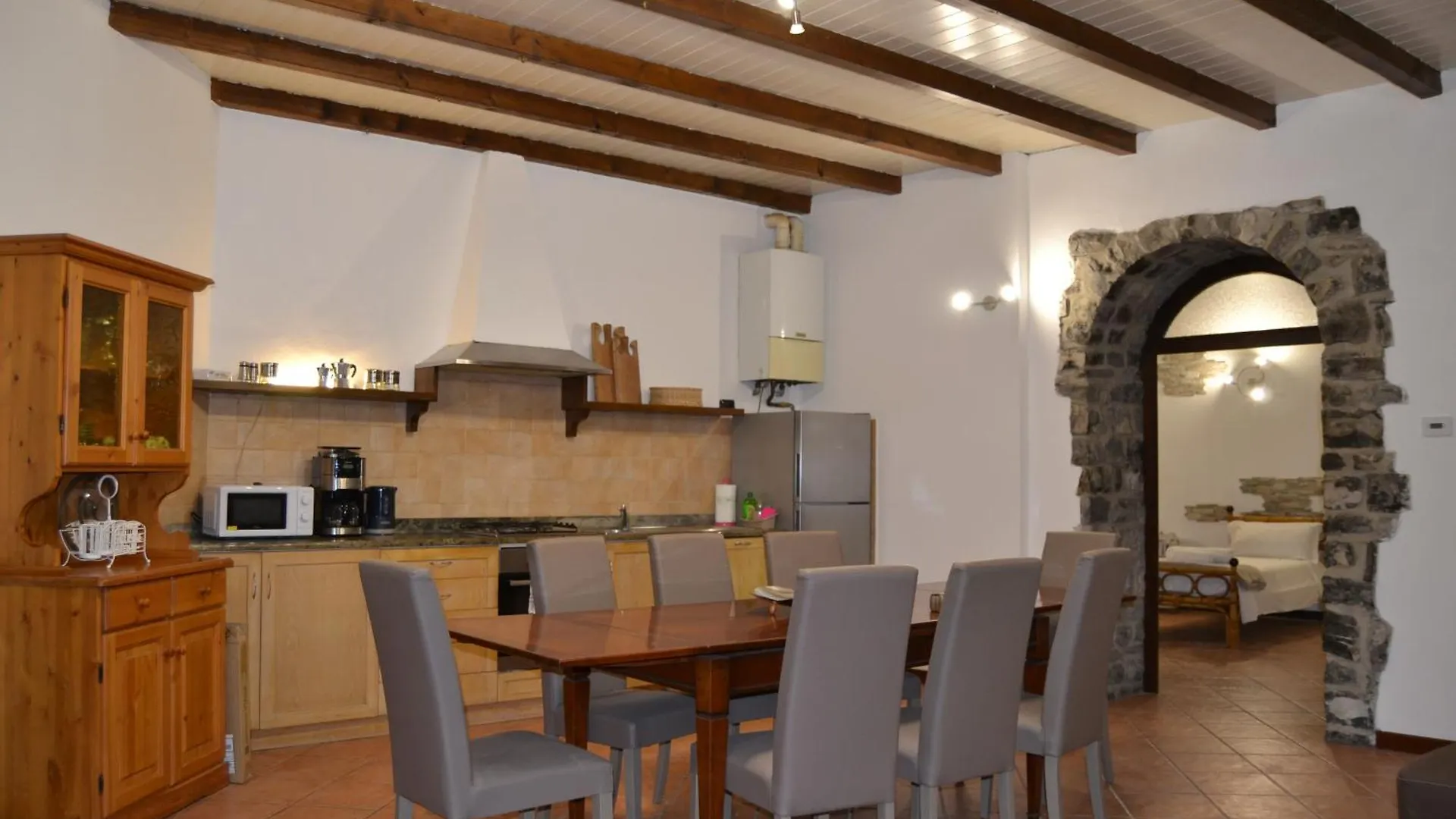 Argegno Vintage - Appartamento In Centro! 0*,  إيطاليا